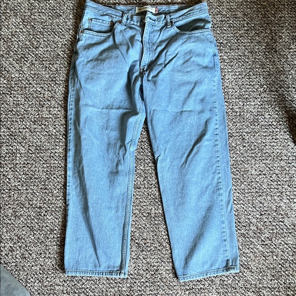 EUC Levi's Light Blue Relaxed Men's Jeans - Picture 1 of 8